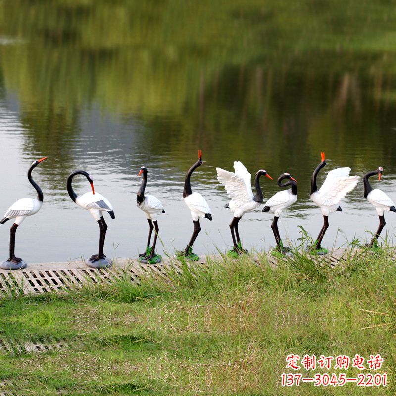 福建玻璃钢动物水池雕塑