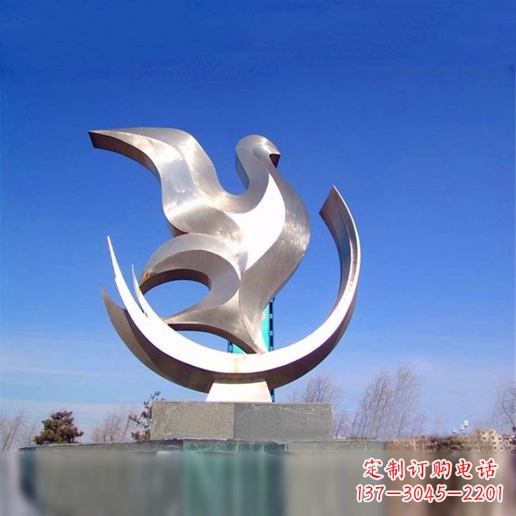 福建贴近自然的精美鸽子雕像
