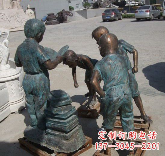 福建童话般的梦幻小孩铜雕塑