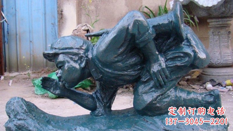 福建传统文化符号——小红军冲锋号雕塑