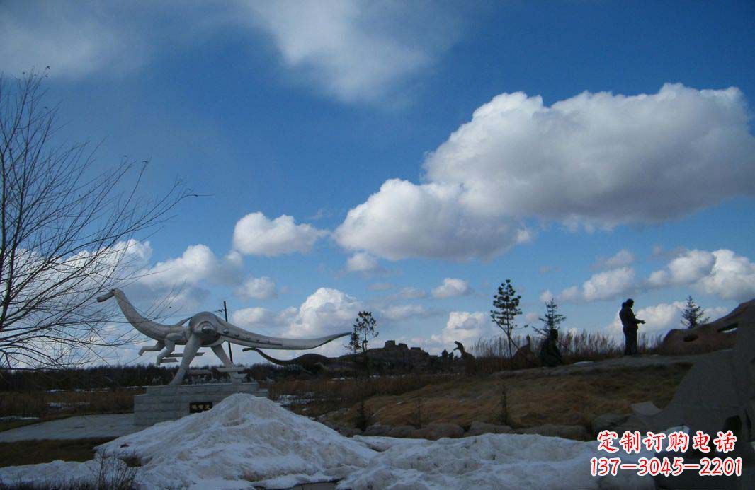 福建非凡巨兽——不锈钢抽象恐龙雕塑