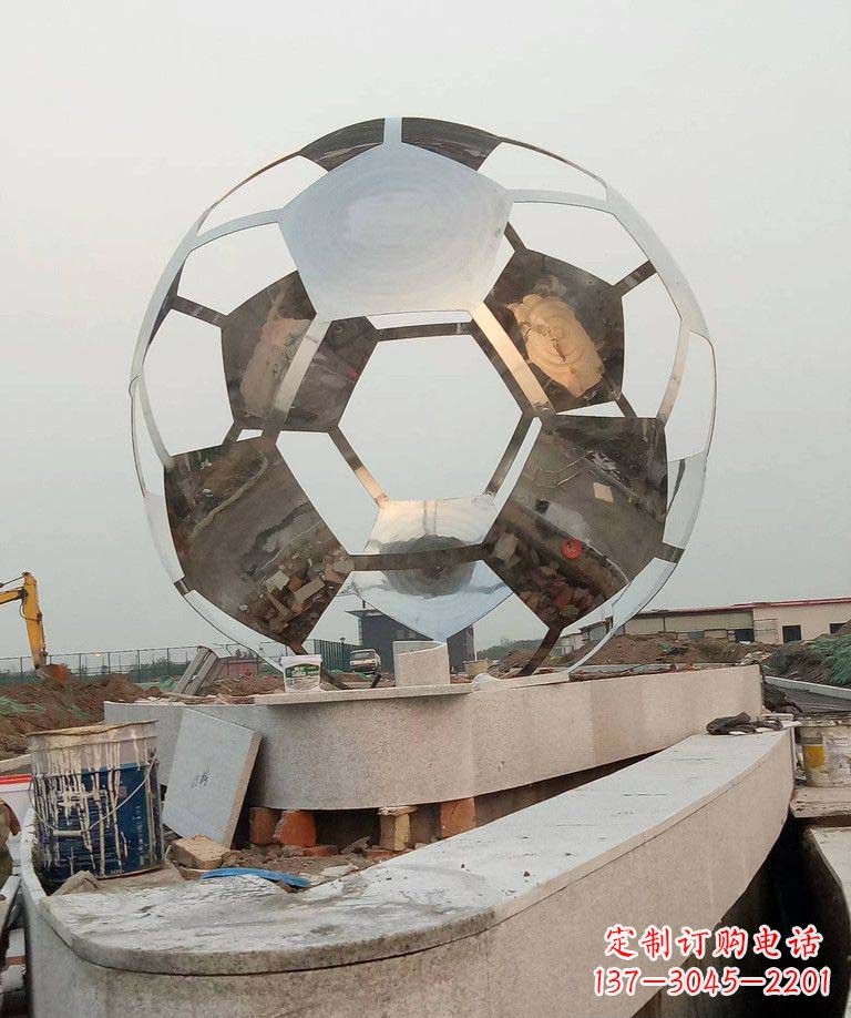 福建不锈钢抽象景观足球雕塑