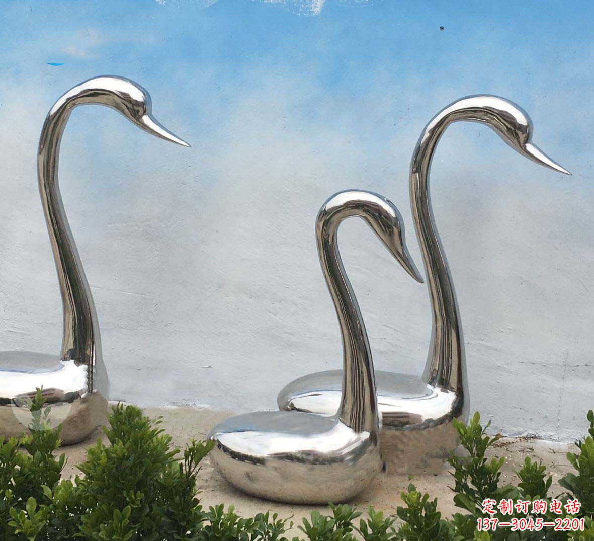 福建精美不锈钢抽象天鹅座椅雕塑