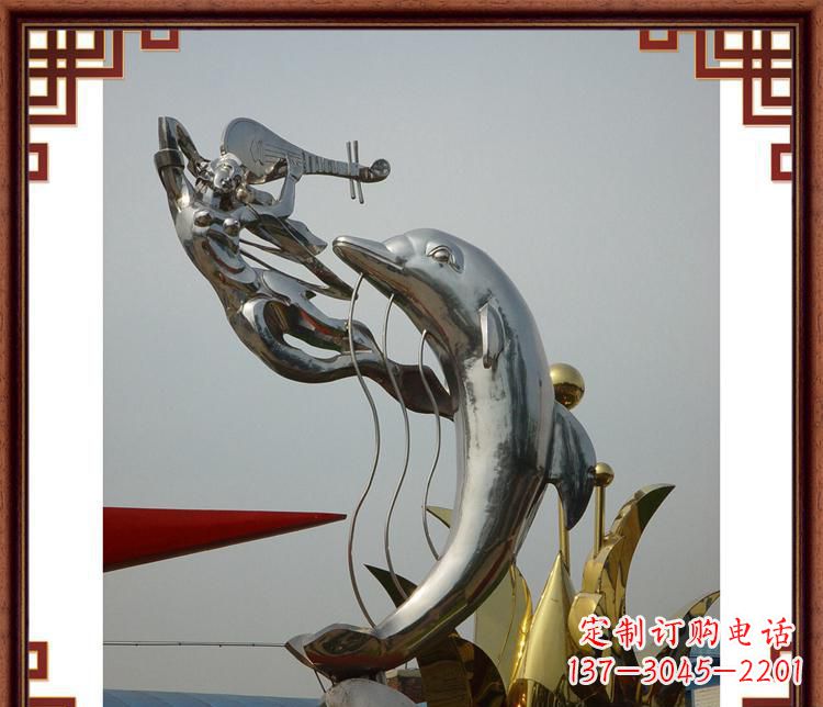 福建活力满满的海豚雕塑