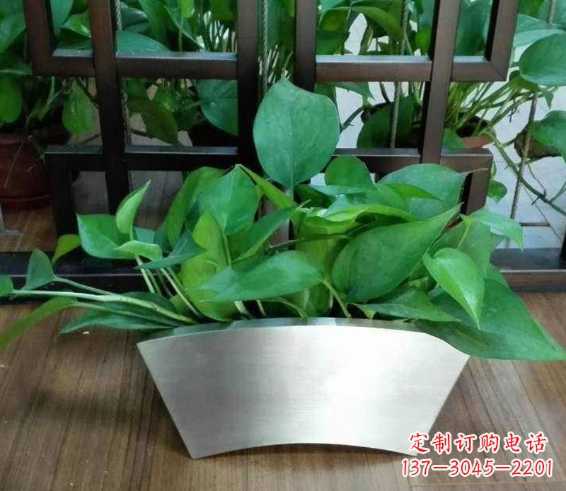 福建高质量不锈钢花盆雕塑，享受自然完美烘托