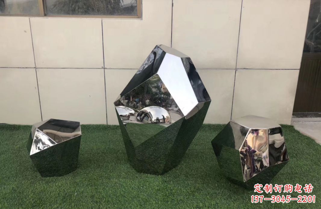 福建高质感不锈钢鹅卵石雕塑