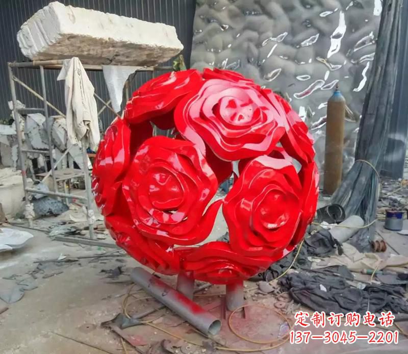福建优雅柔美的玫瑰雕塑