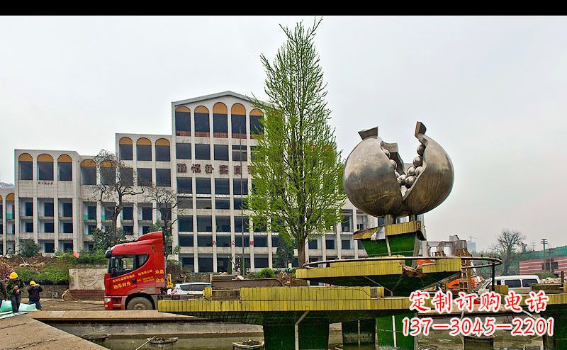 福建精美不锈钢石榴景观雕塑