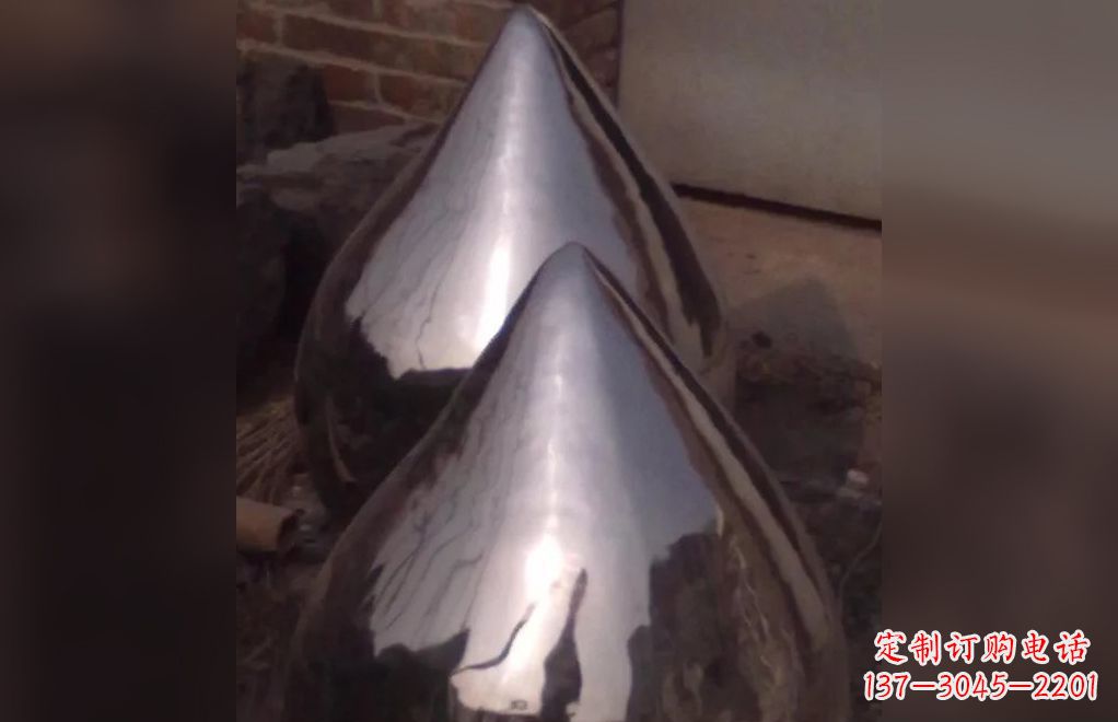 福建精致不锈钢水滴雕塑