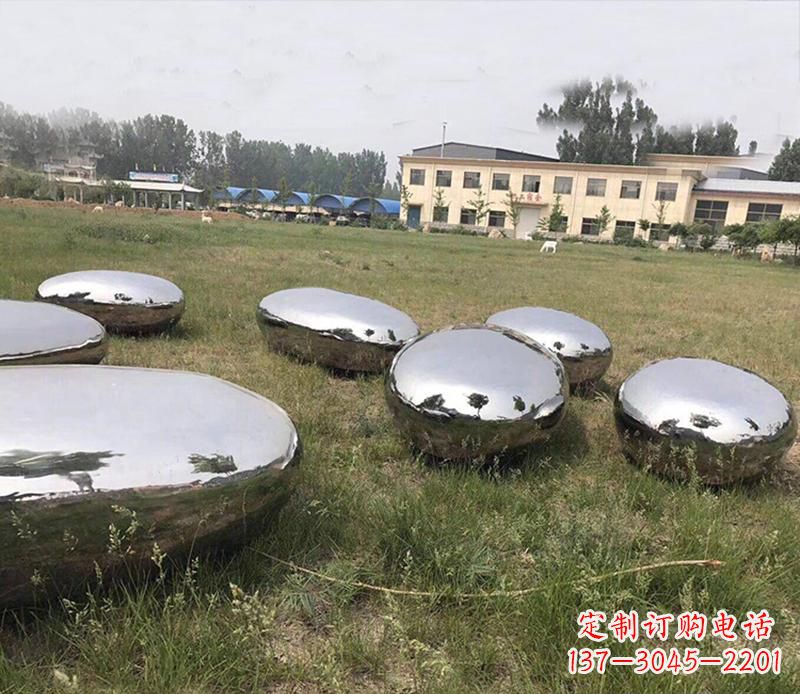 福建精美不锈钢水滴景观雕塑