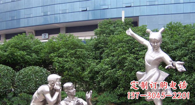 福建优质不锈钢学生人物雕塑