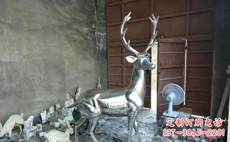 福建艺术精美的不锈钢鹿装置雕塑