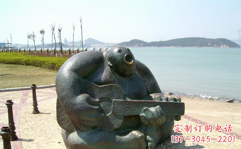 福建音乐驻足,公园弹吉他铜雕