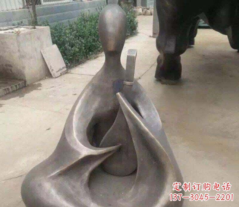 福建抽象景观弹琵琶铜雕