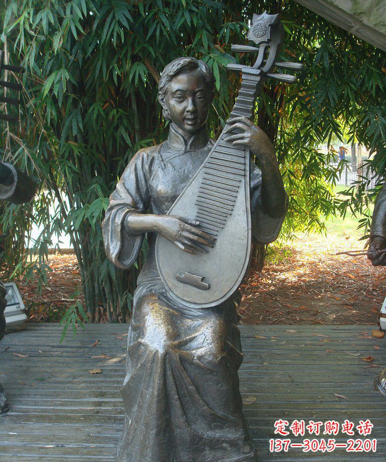 福建精美绝伦的琵琶女郎铜雕