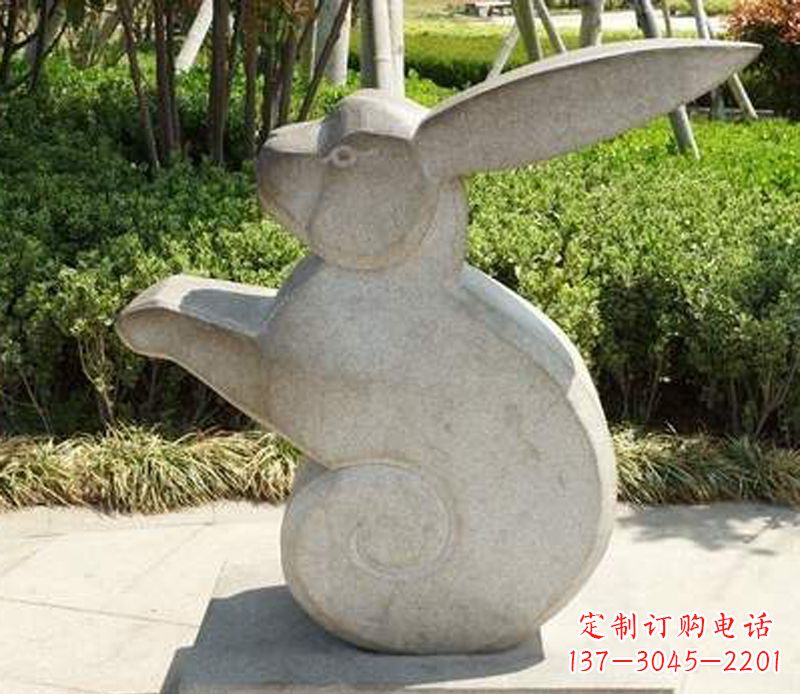 福建公园兔子雕塑,营造可爱的氛围