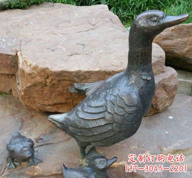 福建动物雕塑——精致铜质鸭子雕塑