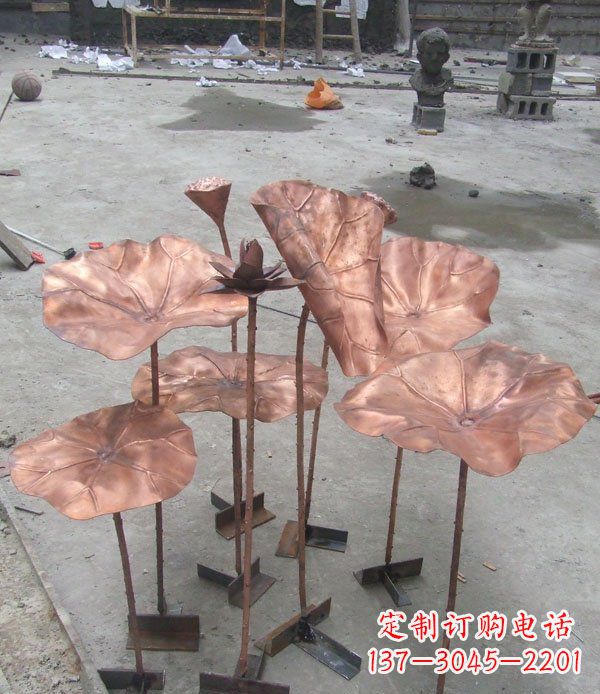 福建公园锻铜荷花景观铜雕