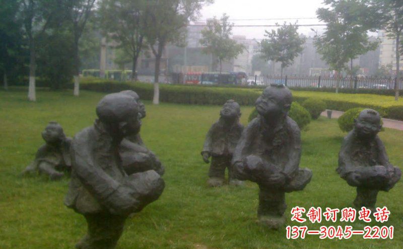 福建公园儿童斗鸡小品铜雕