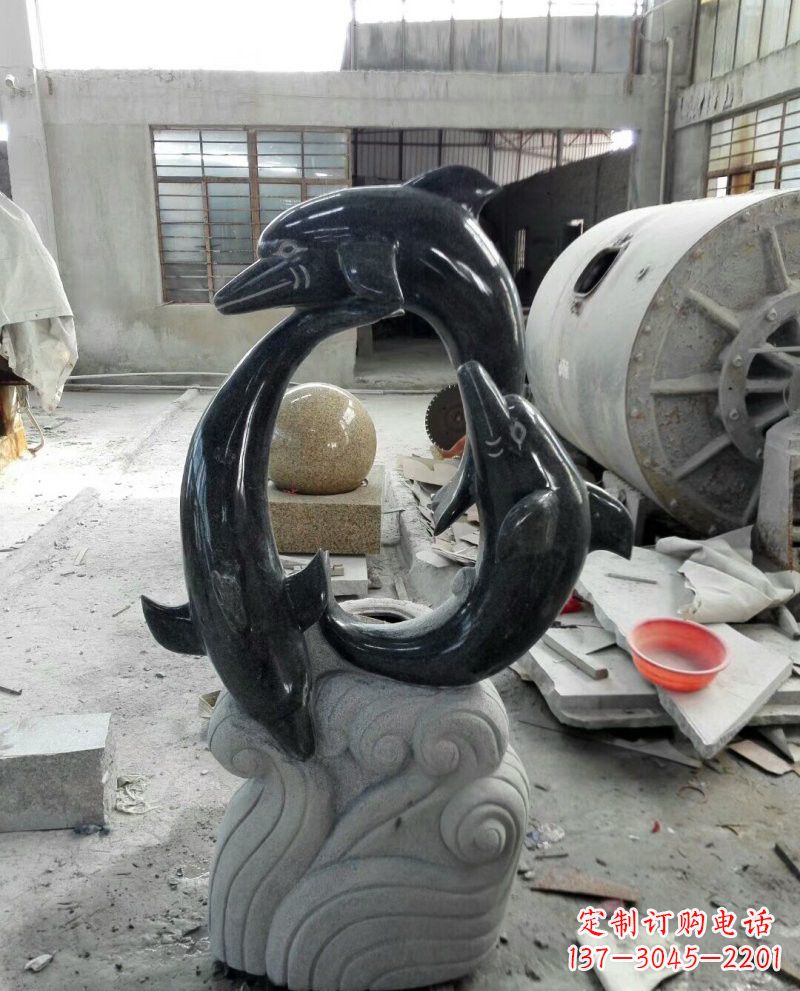 福建公园海豚石雕