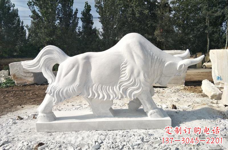 福建汉白玉款式多变的牛石雕塑