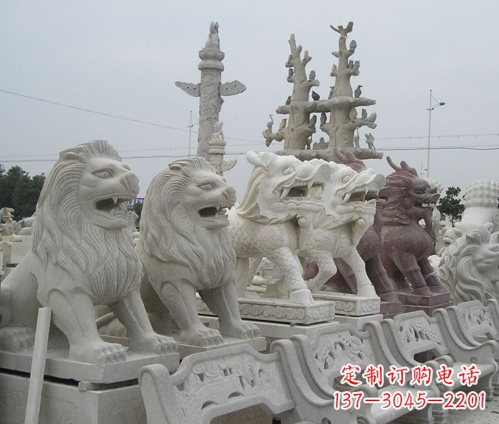 福建新中式金色狮子雕塑