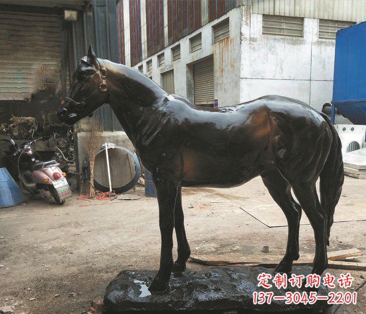 福建玻璃钢仿铜雕塑栩栩如生的飞奔骏马