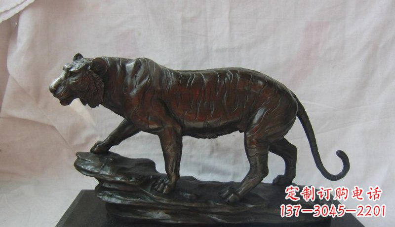 福建公园老虎动物铜雕 (5)