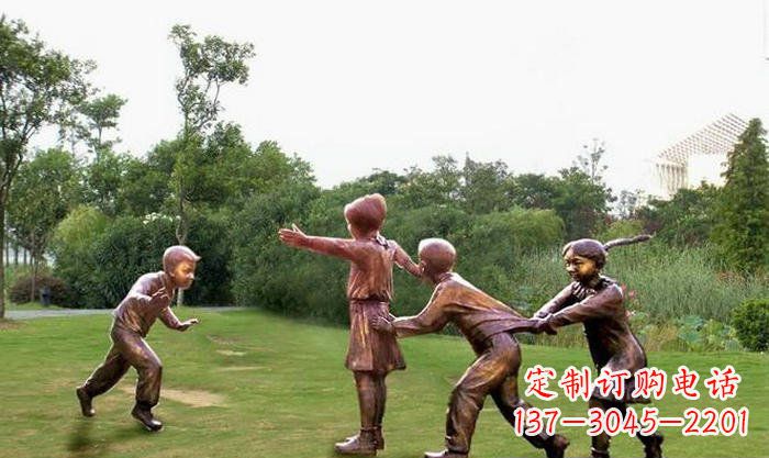 福建风格多变的老鹰雕塑