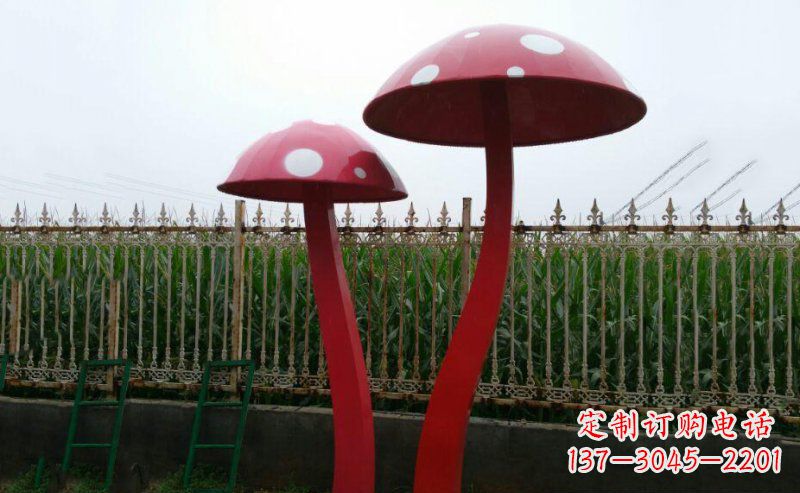 福建精致蘑菇不锈钢雕塑