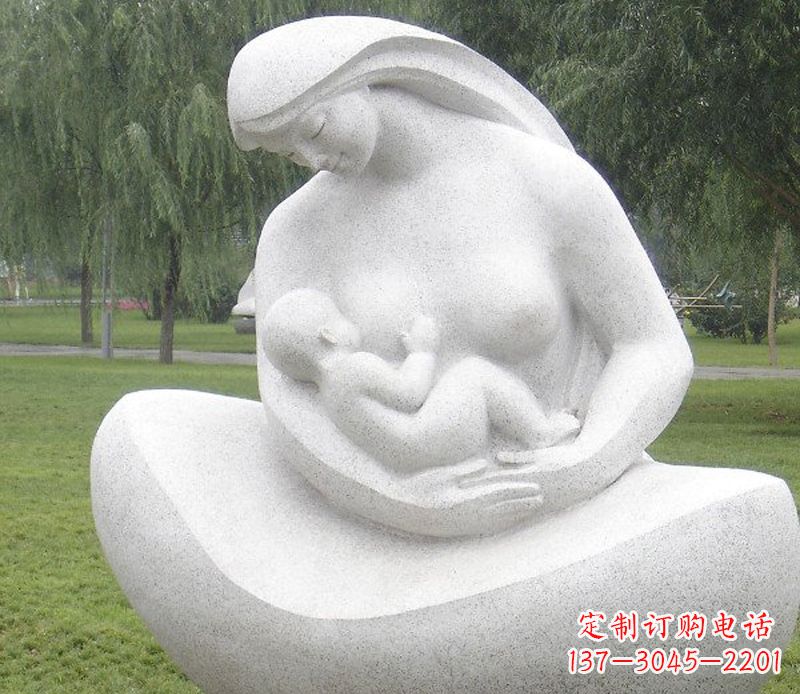 福建精美母亲喂奶石雕塑
