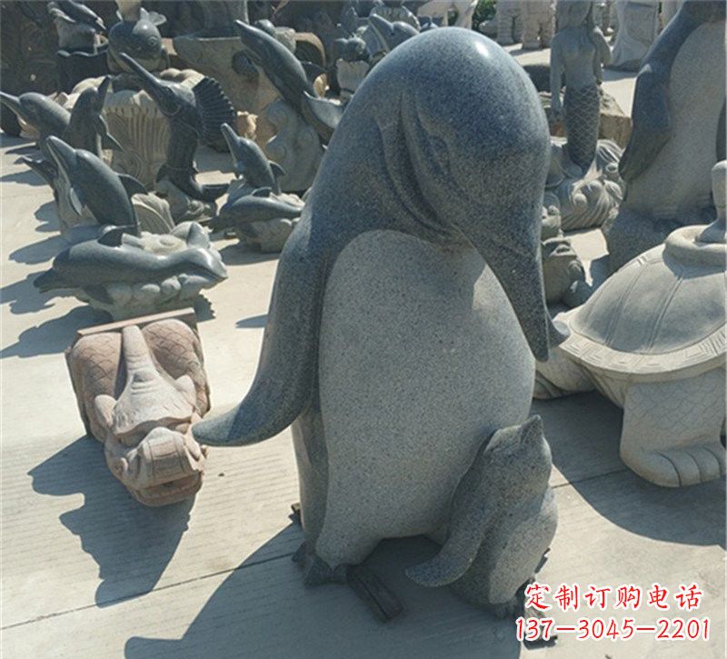 福建爱永恒之石雕——公园母子企鹅石雕