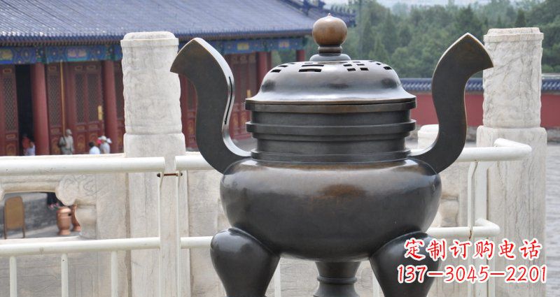 福建公园三足圆香炉景观铜雕
