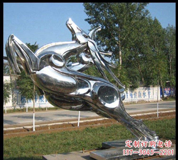 福建梅花鹿不锈钢雕塑新美的精美装饰