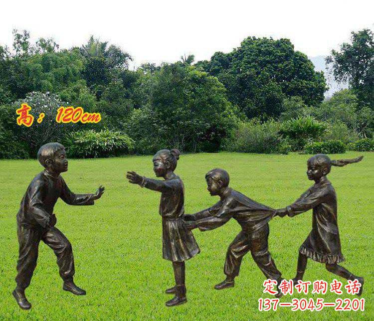 福建公园玩老鹰捉小鸡的儿童小品铜雕 (2)