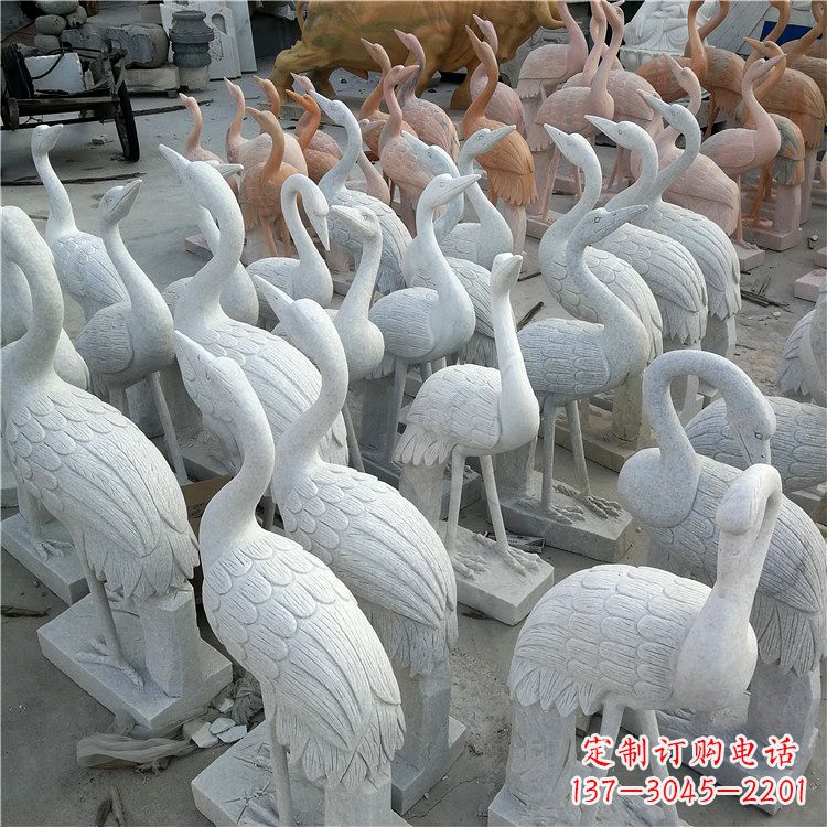 福建风格独特的仙鹤石雕摆件