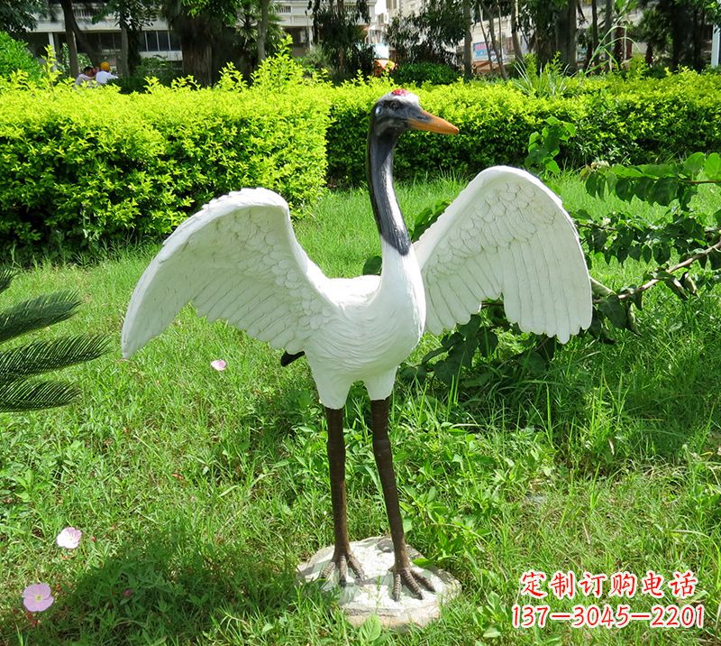 福建中领雕塑精美的仙鹤雕塑