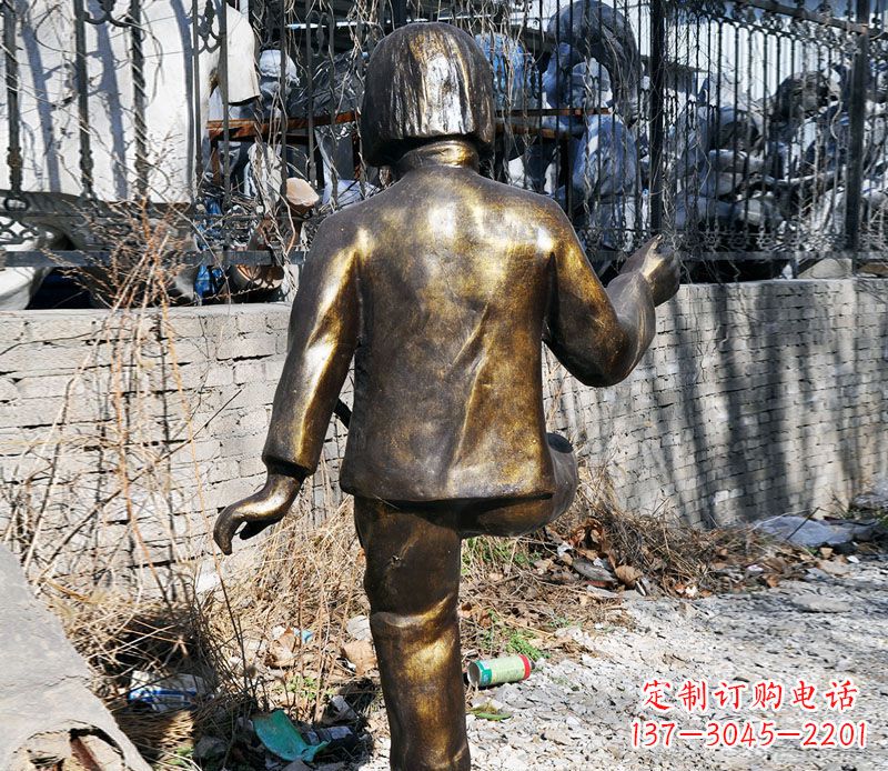 福建纯正艺术——公园小女孩踢毽子铜雕