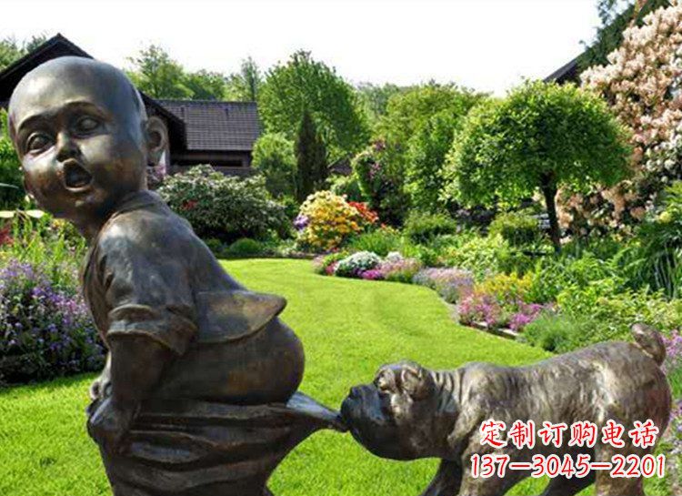 福建小孩咬小狗大雕塑