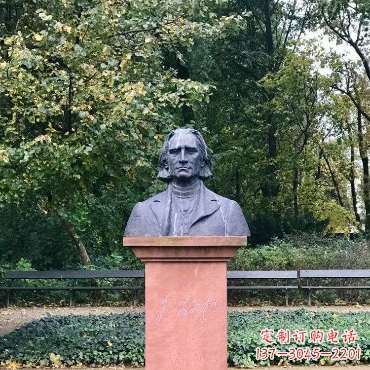 福建钢琴音乐家肖邦的经典雕塑
