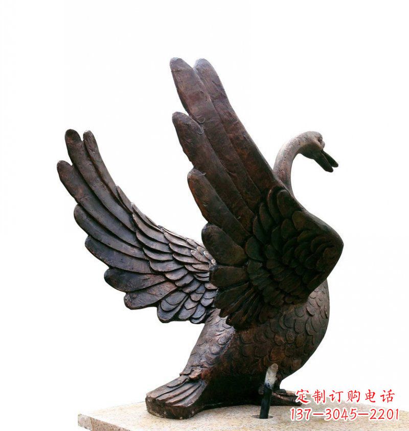 福建公园展翅的天鹅动物铜雕