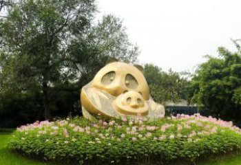 福建熊猫雕塑 － 令公园增添无限活力