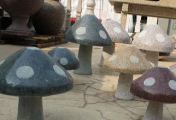 福建别具特色的蘑菇石雕