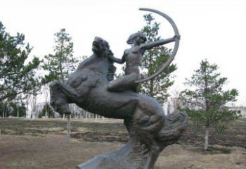福建公园骑马女人射箭铜雕