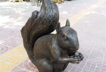 福建令人惊叹的松鼠铜雕塑