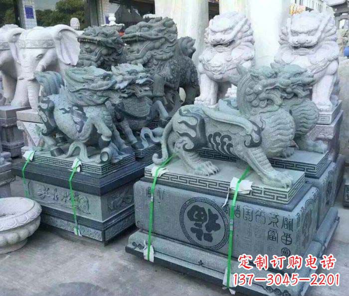 福建古典神秘貔貅雕塑