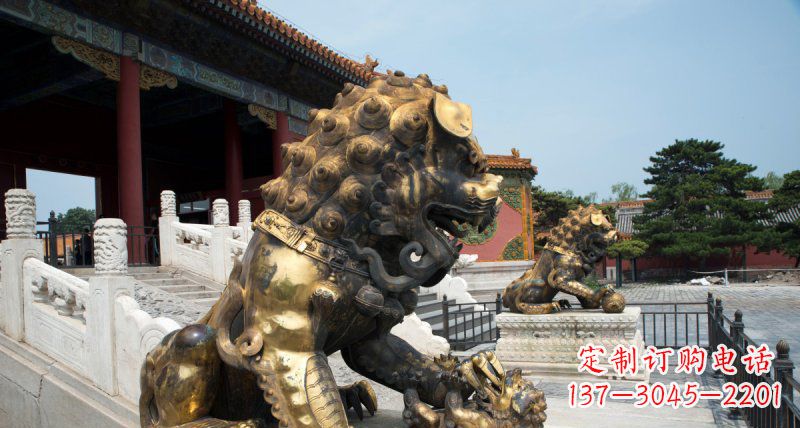 福建黄铜狮子雕塑——象征着永恒的力量