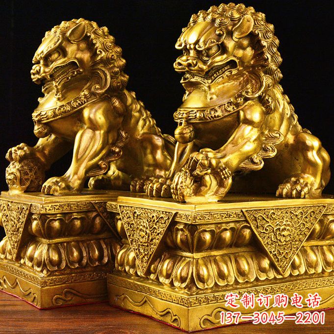 福建故宫金狮子雕塑,精工细技定制爱心图案