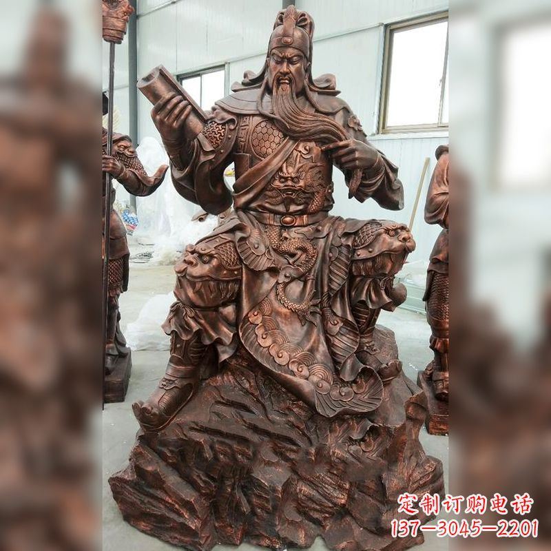 福建文化历史写照:关羽夜读春秋雕塑