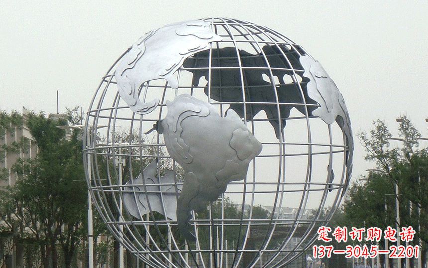 福建金属太空,伊中领雕塑的不锈钢地球雕塑;